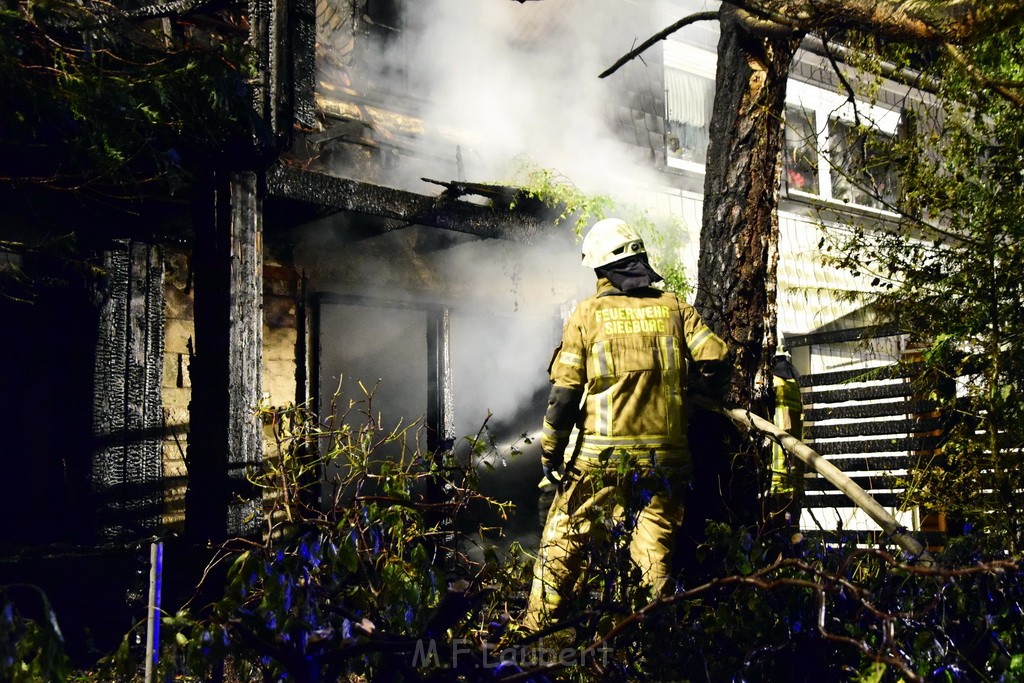 Grossfeuer Einfamilienhaus Siegburg Muehlengrabenstr P0267.JPG - Miklos Laubert